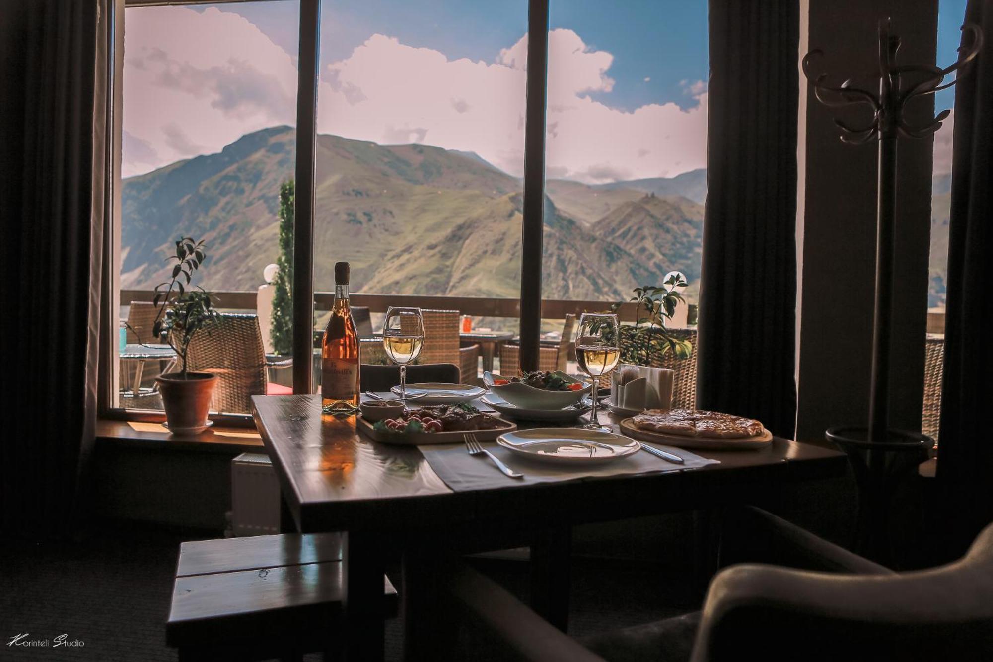 Alpine Lounge Boutique Hotel Казбеги Экстерьер фото