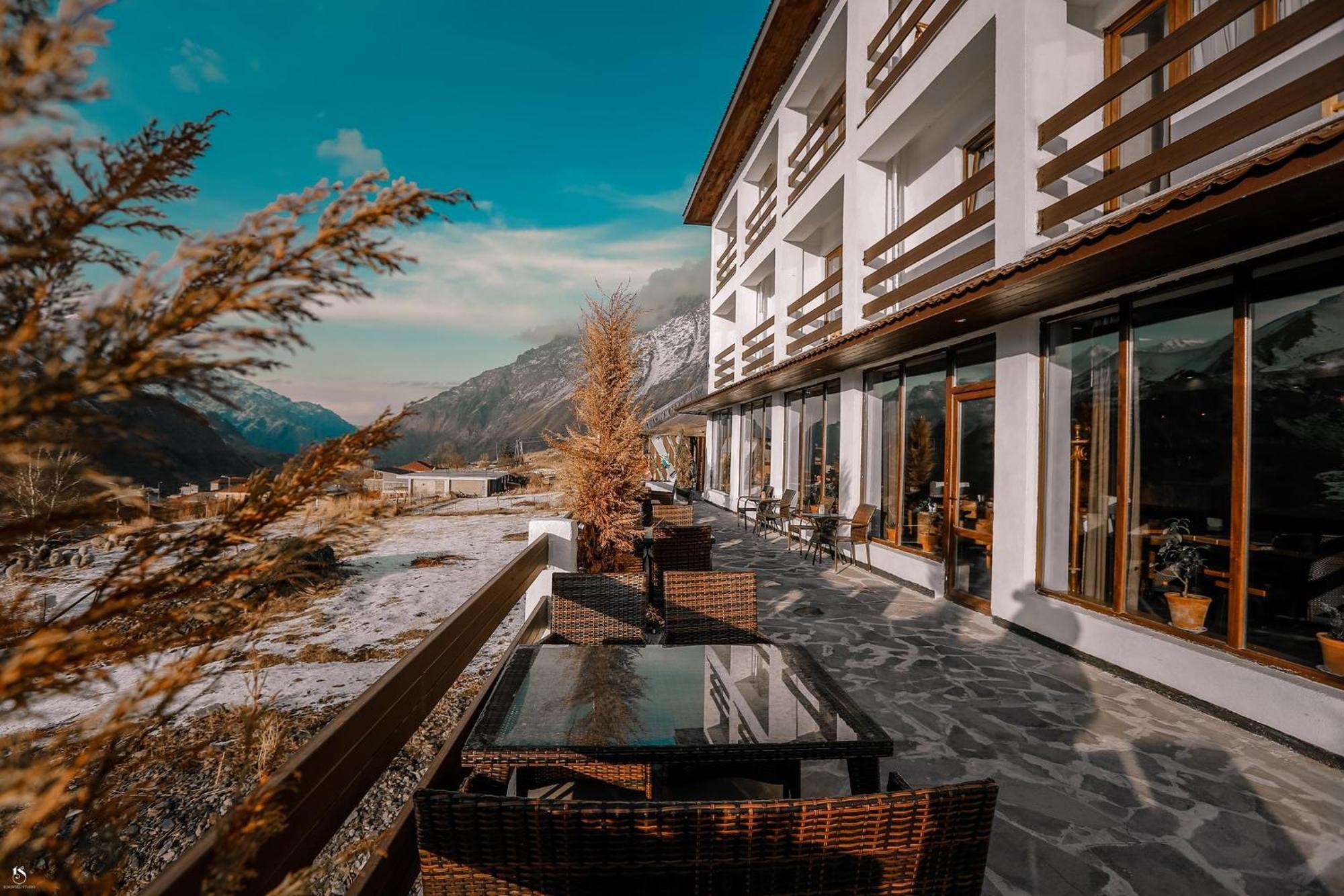 Alpine Lounge Boutique Hotel Казбеги Экстерьер фото