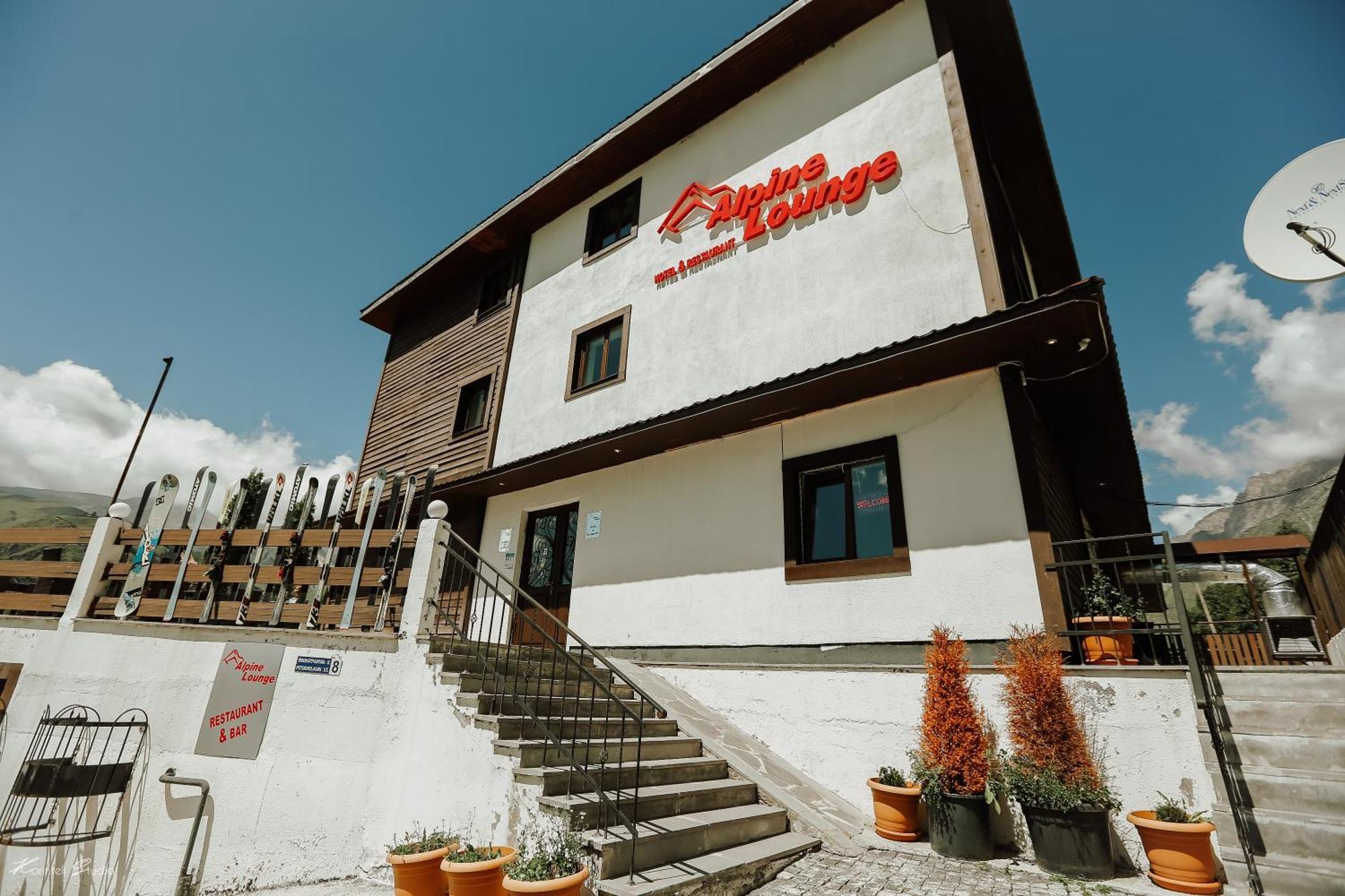 Alpine Lounge Boutique Hotel Казбеги Экстерьер фото