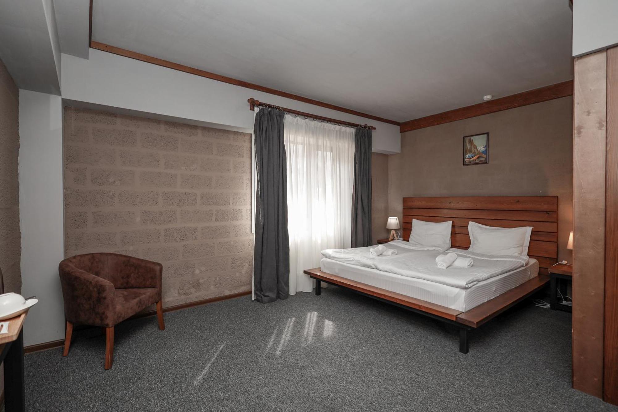 Alpine Lounge Boutique Hotel Казбеги Экстерьер фото